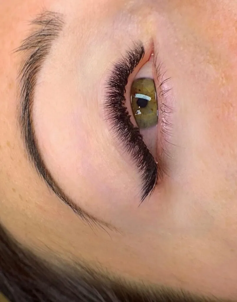 Lash extensions by Alexa Borbély